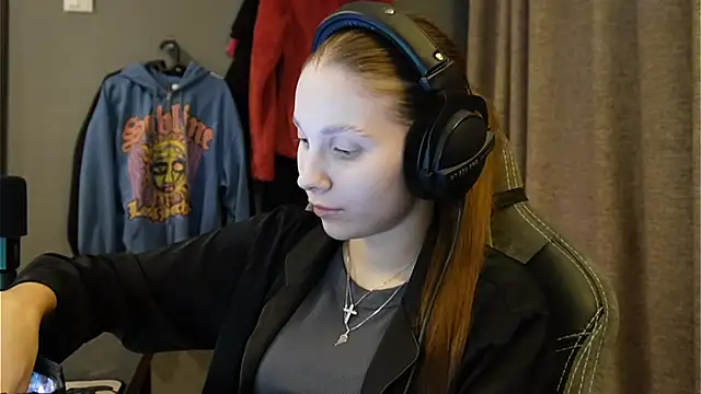 Softixq online show from November 2025 03:18:02 PM