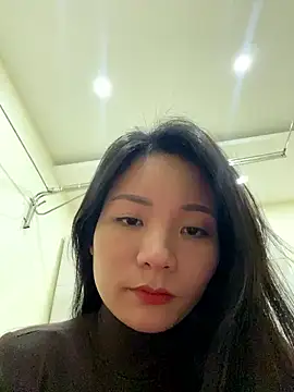 Bee Yellow00 online show from January 2026 04:29:02 AM