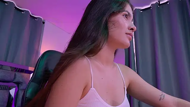 Bella Clark2 online show from April 2026 08:24:02 PM