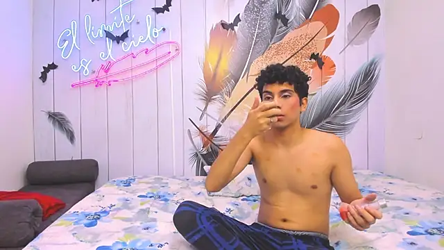 huntboyss online show from November 2025 04:12:02 AM