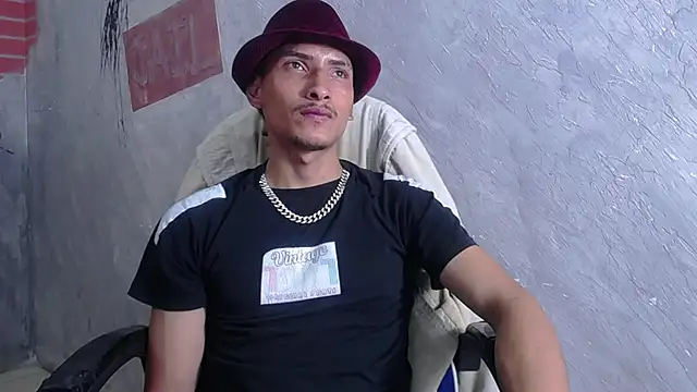 SavageLover  online show from December 2025 04:08:01 AM