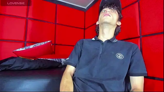 Snapshot of Khalid16_ chatting on October 2025 02:19:01 PM Khalid16 online show from October 2025 02:19:01 PM