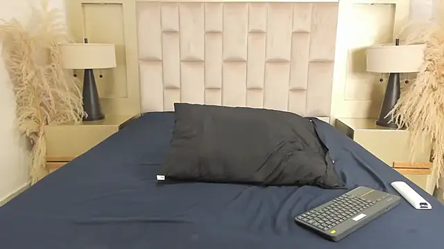 MaroxCute online show from November 2025 07:02:01 PM