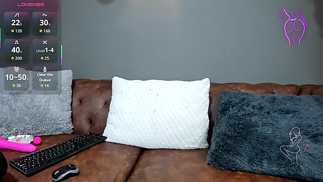 Layrax1 online show from November 2025 07:35:01 PM