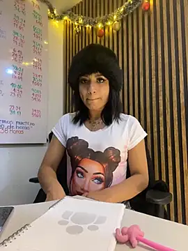 Layrax1 online show from November 2025 08:52:01 PM