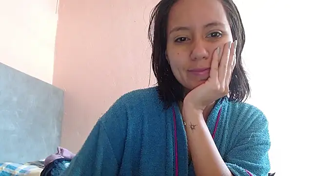 LunaaMorena online show from April 2026 02:11:01 PM