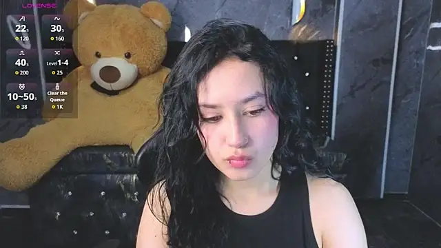 Snapshot of Aleja05_b chatting on December 2025 07:42:01 PM Aleja05 b online show from December 2025 07:42:01 PM