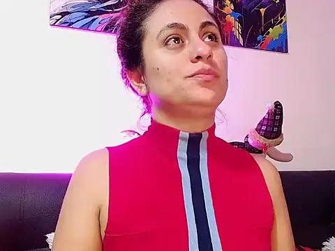 Caroline Jons online show from November 2025 01:03:01 PM