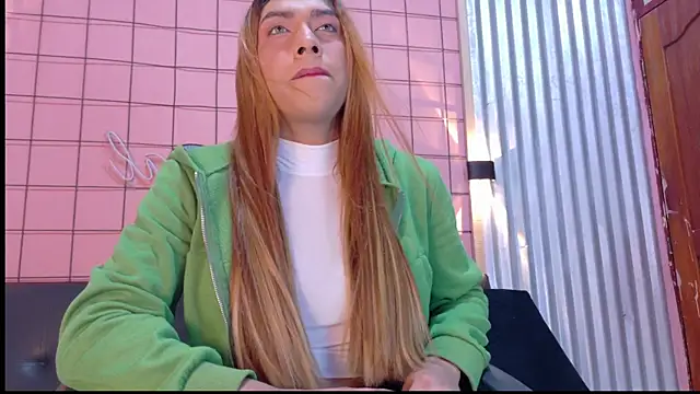 Ela windsor online show from October 2025 07:18:01 PM