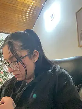 Kloe Novoa online show from October 2025 02:08:02 PM