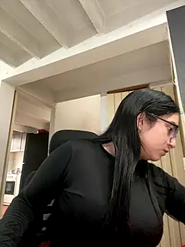 Kloe Novoa online show from December 2025 12:56:01 PM