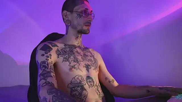 Snapshot of TokyoHatsumoto chatting on November 2025 02:39:02 AM TokyoHatsumoto online show from November 2025 02:39:02 AM