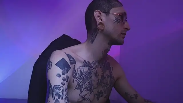 Snapshot of TokyoHatsumoto chatting on November 2025 09:59:01 PM TokyoHatsumoto online show from November 2025 09:59:01 PM