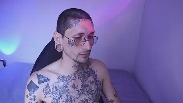 Snapshot of TokyoHatsumoto chatting on November 2025 09:57:02 PM TokyoHatsumoto online show from November 2025 09:57:02 PM