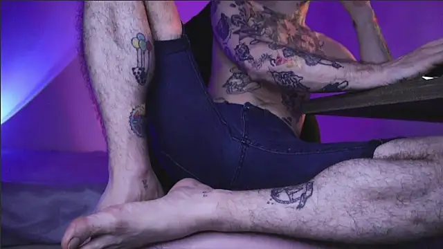 Snapshot of TokyoHatsumoto chatting on November 2025 12:24:01 AM TokyoHatsumoto online show from November 2025 12:24:01 AM