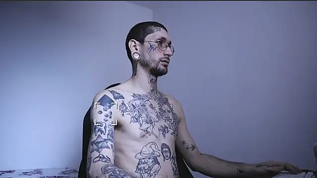 Snapshot of TokyoHatsumoto chatting on December 2025 09:32:01 PM TokyoHatsumoto online show from December 2025 09:32:01 PM