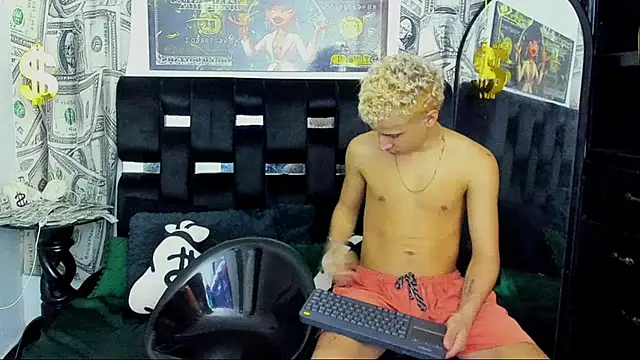 Horny Duo0 online show from November 2025 03:23:01 AM