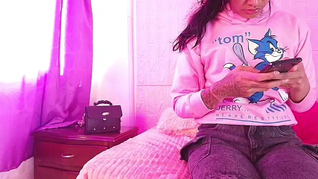 Snapshot of Skinny_Nasty_Dirty chatting on November 2025 02:06:01 PM Skinny Nasty Dirty online show from November 2025 02:06:01 PM