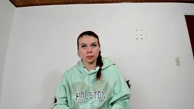 Vanessa Martinz online show from November 2025 11:55:02 AM