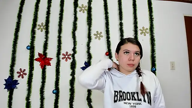 Vanessa Martinz online show from November 2025 12:05:02 PM