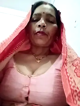 Indiangueen online show from December 2025 11:45:01 PM