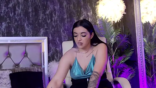 LaraBloom online show from January 2026 08:34:02 PM