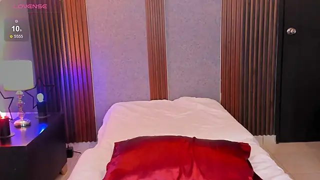 alana hard  online show from November 2025 04:01:02 AM