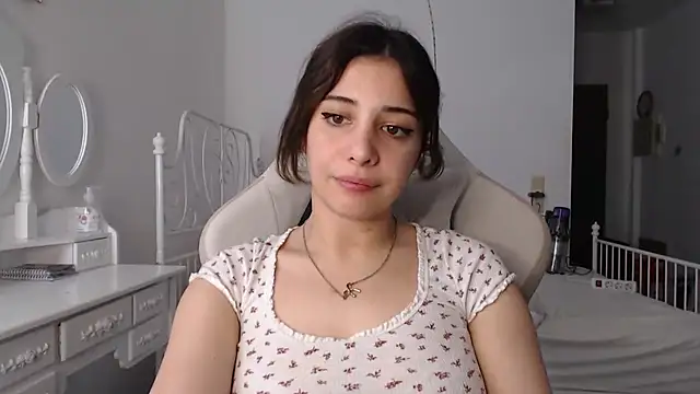 bellefleurrr online show from June 2026 02:10:02 PM