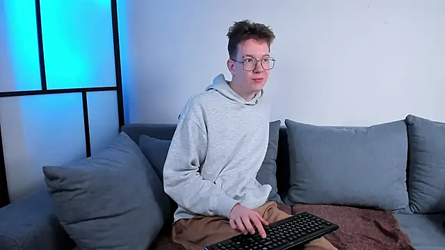 Teddy Parker online show from November 2025 07:55:02 AM