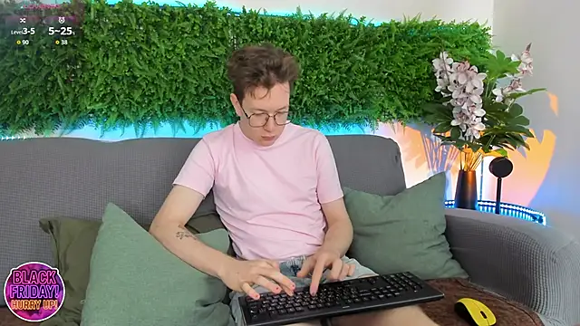 Teddy Parker online show from November 2025 08:07:01 AM