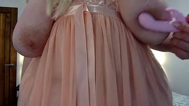 goddessbarbie444 online show from November 2025 01:23:01 PM