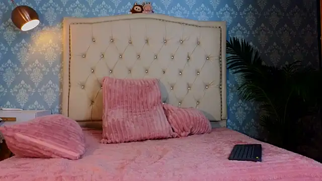 Indi rave online show from January 2026 01:04:01 PM