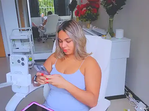 diosadeluniverso online show from April 2026 12:25:02 PM