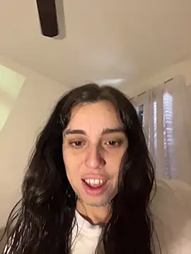 gigi333regi online show from December 2025 03:05:01 PM