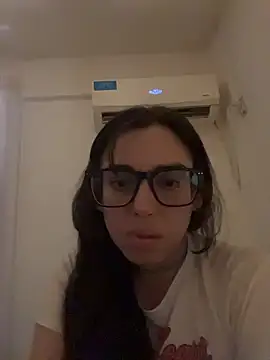 gigi333regi online show from December 2025 03:28:02 PM