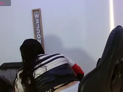 Aria cloud69 online show from November 2025 12:48:01 PM