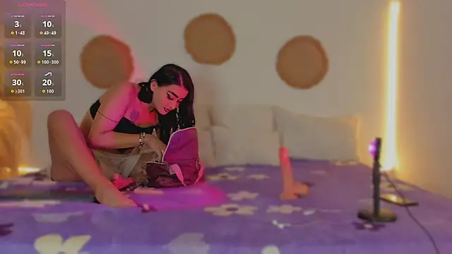 Maria Jhonees online show from November 2025 03:01:01 AM