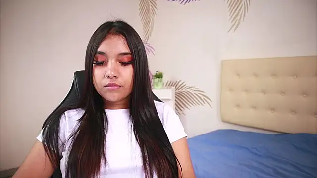 Isabelle Lane online show from November 2025 12:38:01 PM