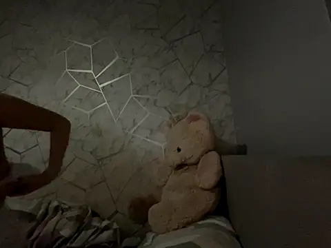 rosie-hipstergal online show from November 2025 10:25:02 PM