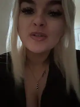 rosie-hipstergal online show from February 2026 03:35:02 PM