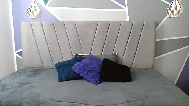 AliceSmity  online show from April 2026 12:01:01 PM