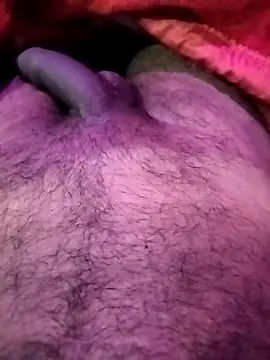 desicoupleNoon online show from November 2025 08:43:01 PM