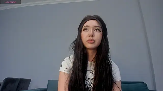 sweetmikasa online show from November 2025 06:10:01 PM