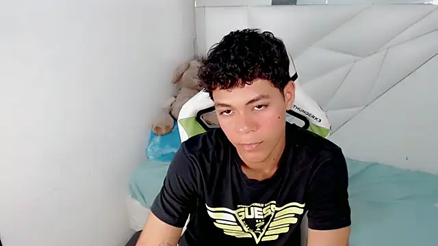 Guss 244 online show from October 2025 06:24:01 PM