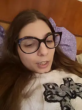 sweetbabygirlforyou online show from April 2026 01:52:02 PM