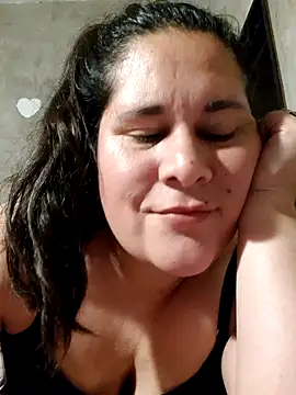 Clara Arg online show from November 2025 03:05:01 AM