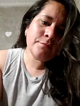 Clara Arg online show from November 2025 02:58:01 AM