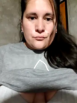 Clara Arg online show from December 2025 02:27:01 AM