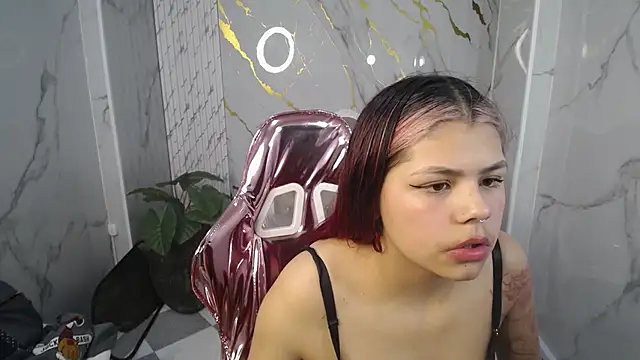 Little cherry b online show from October 2025 07:42:02 PM