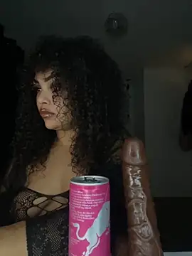 Snapshot of CaramelCarmenxox chatting on November 2025 10:08:02 PM CaramelCarmenxox online show from November 2025 10:08:02 PM